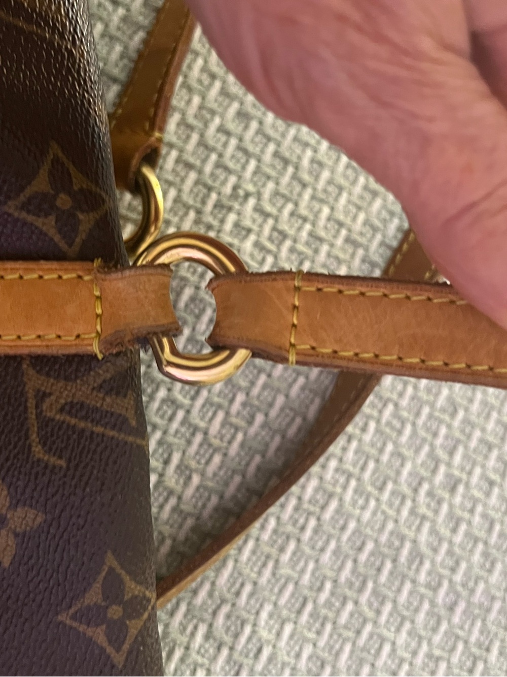Louis Vuitton Large Brown Monogram Canvas Shoulder Bag with Tan Leather Trim - Picture 15 of 16